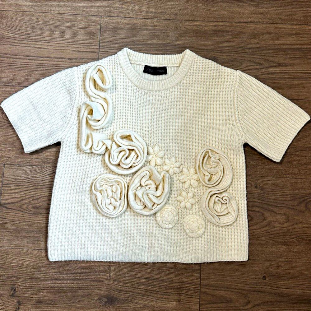 Zara Ivory Knit Short Sleeve Crew Neck Floral Embroidered Sweater Size S